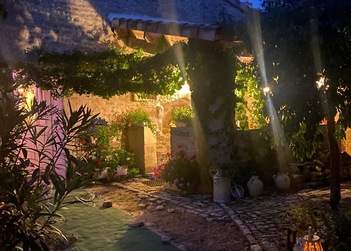 Familiale Namaste Bed and breakfast 3*